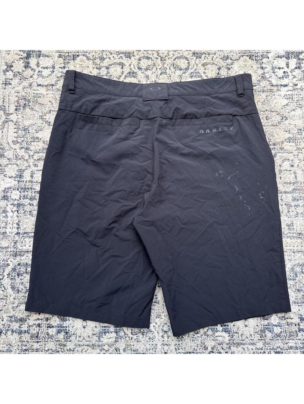 Oakley Men's Navy and Black Shorts